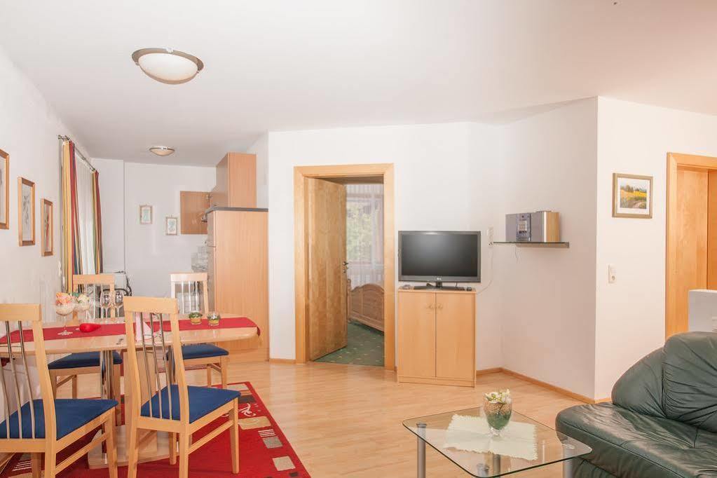 Appartements Fortuna 페르티사우 외부 사진